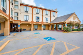  Comfort Inn & Suites Love Field – Dallas Market Center  Даллас